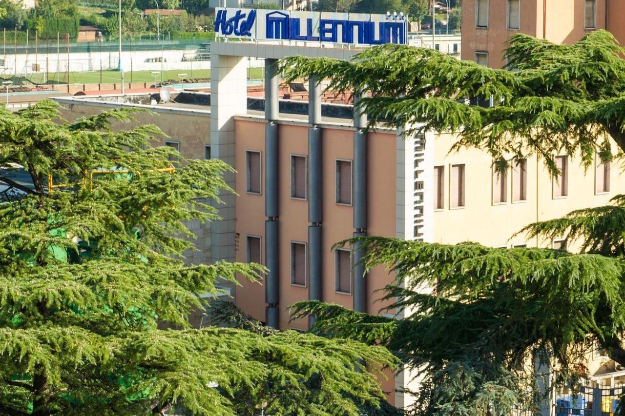 Hotel Millennium Palace Терни Экстерьер фото