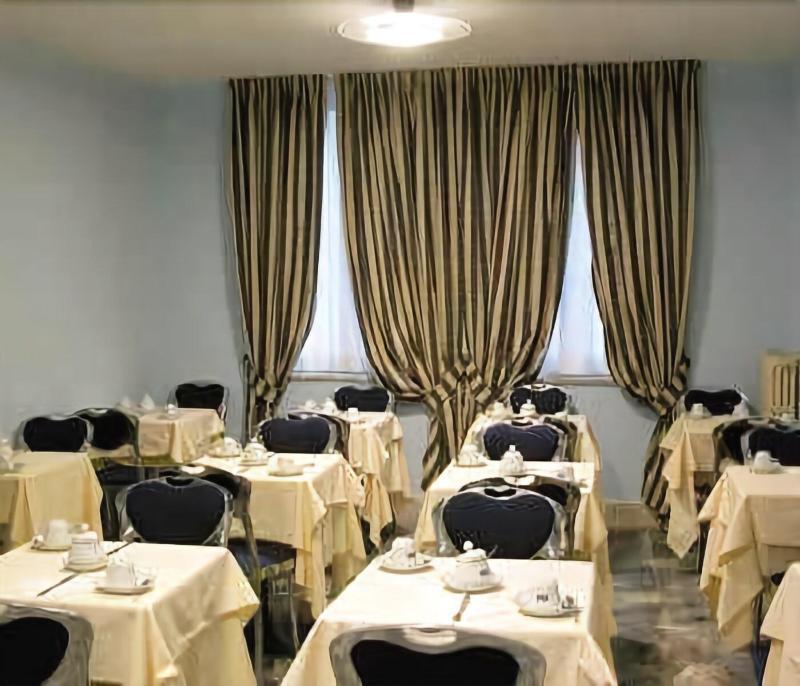 Hotel Millennium Palace Терни Экстерьер фото