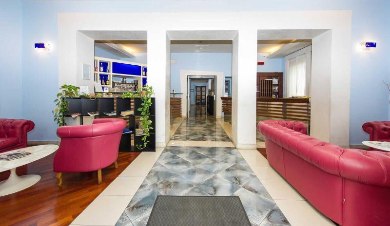 Hotel Millennium Palace Терни Экстерьер фото